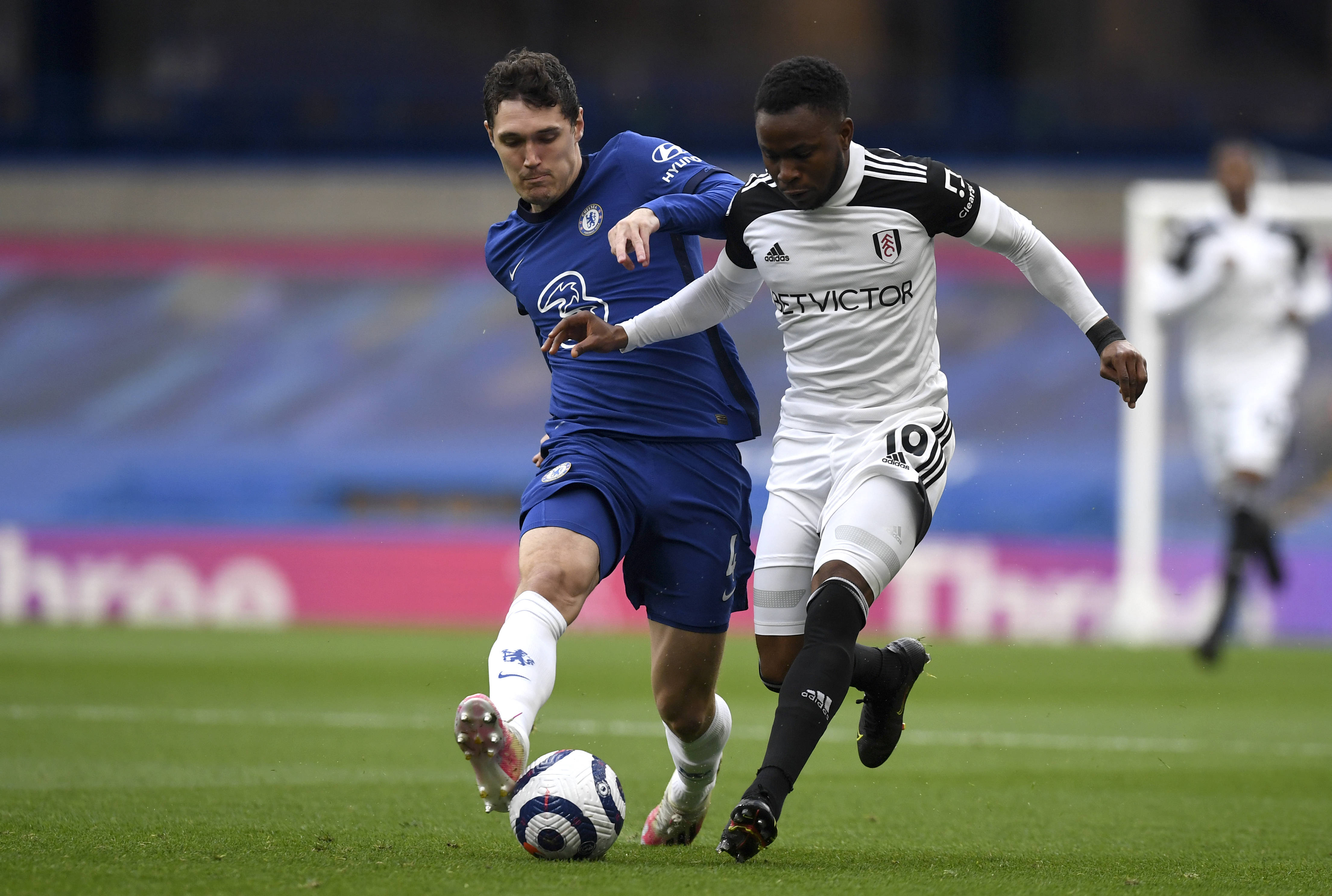 爱游戏-法国杯赛后走向成谜，摩纳哥绝杀压哨，底气十足，资深球员宣示担当(法国球员赛后挑衅引发混战新)