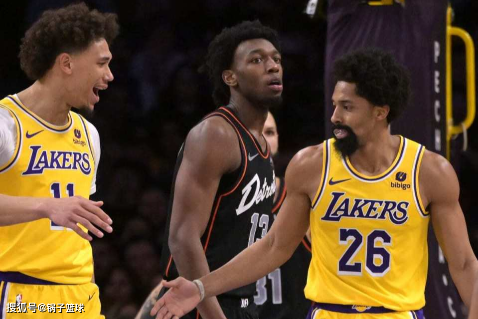 切尔西胸前广告 切尔西胸前广告