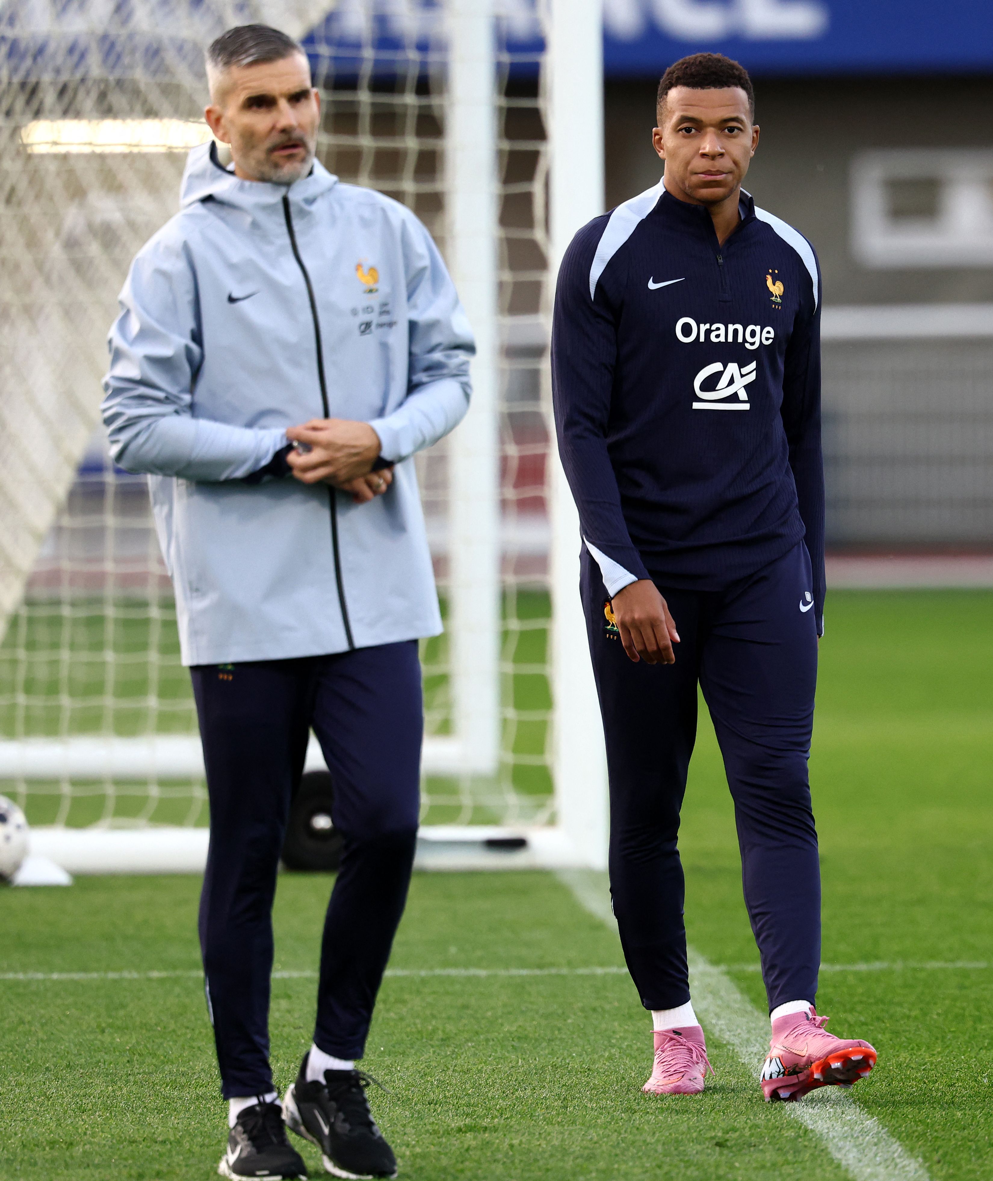 里尔发布备战花絮，转会期战术微调，法国杯任务艰巨，阵容厚度经受考验的简单介绍