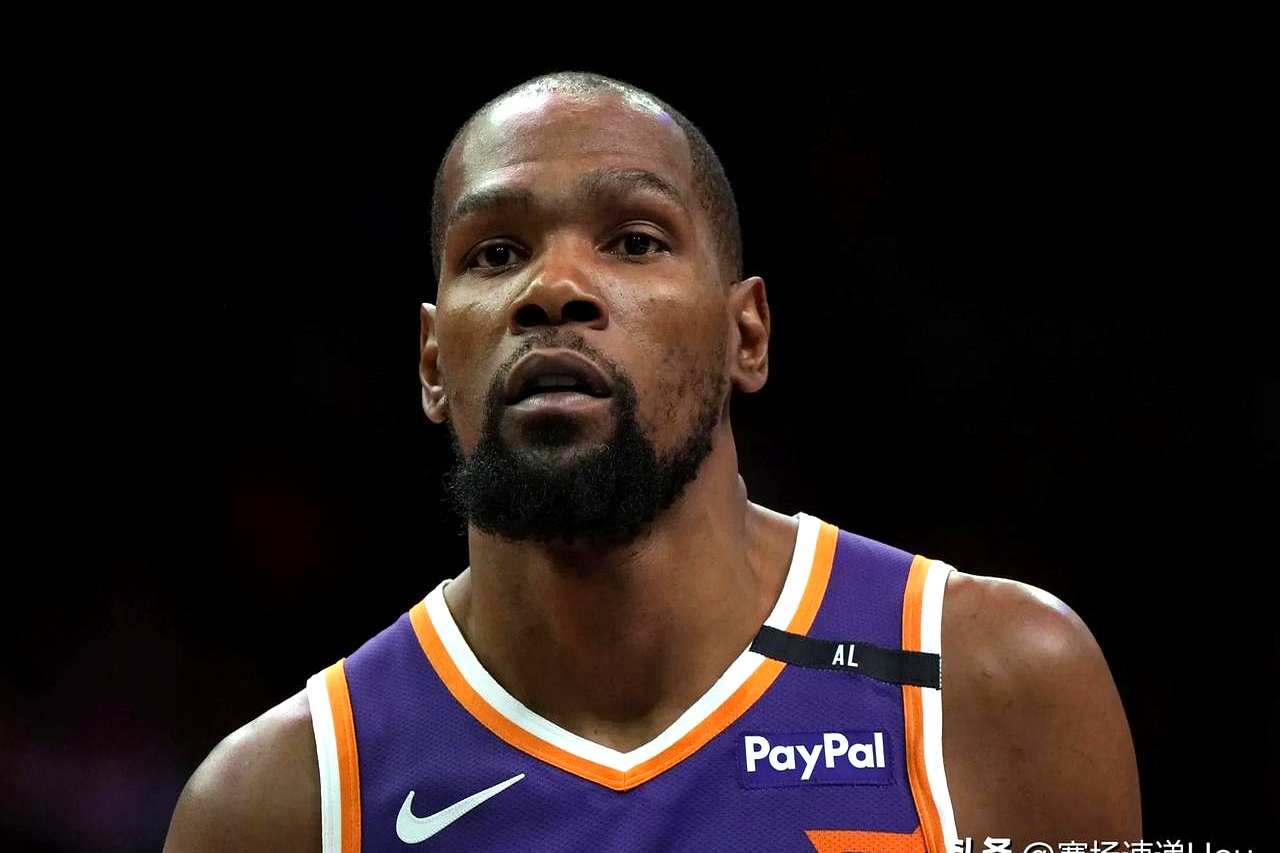 杜兰特在热火比赛中战术调整，出色防守引发热议！的简单介绍